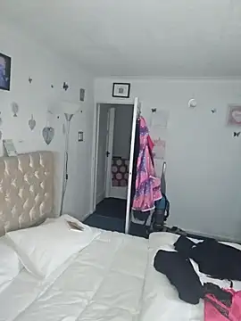 Angeldelightt online show from 12/04/25, 03:33