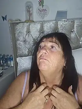 Angeldelightt online show from 11/04/25, 09:07