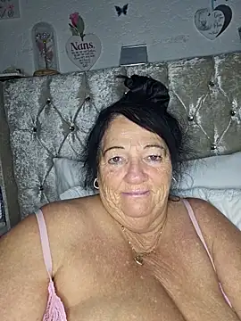 Angeldelightt online show from 10/30/25, 10:39