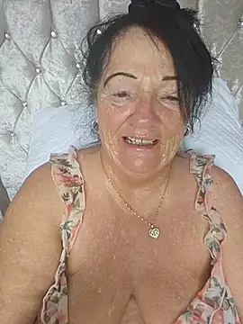 Angeldelightt online show from 10/29/25, 10:14