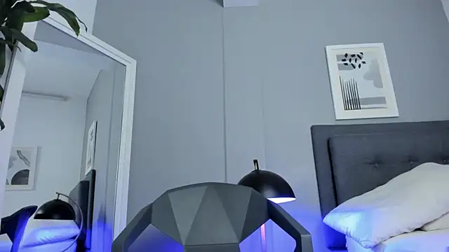 Tylerffoxx online show from 11/02/25, 08:58