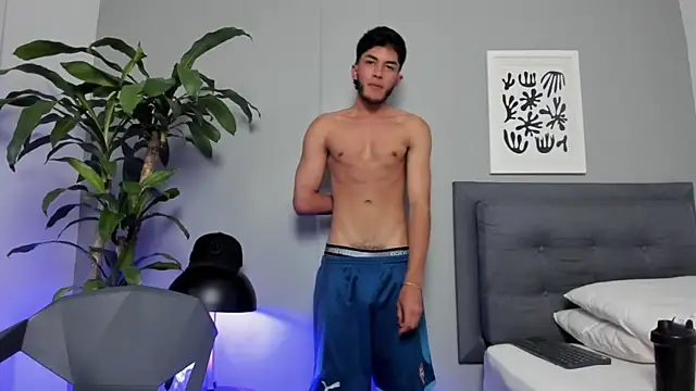 Tylerffoxx online show from 04/09/26, 08:26