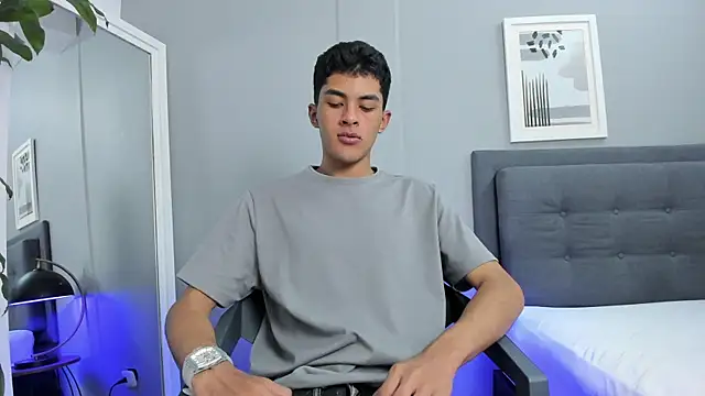 Tylerffoxx online show from 10/27/25, 08:21