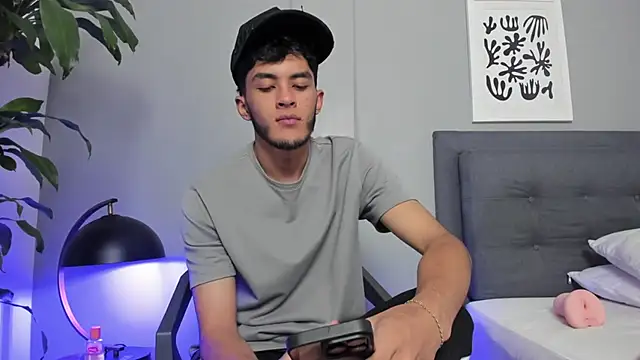 Tylerffoxx online show from 05/23/26, 09:03