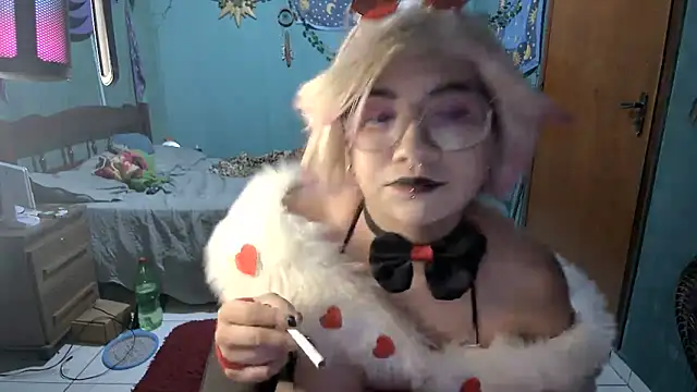 Snapshot of Angel_Duck chatting on 11/07/25, 12:26 Angel Duck online show from 11/07/25, 12:26