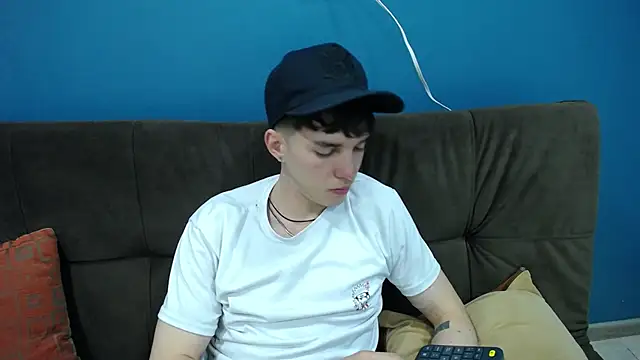 Jheampiiero online show from 11/13/25, 03:27