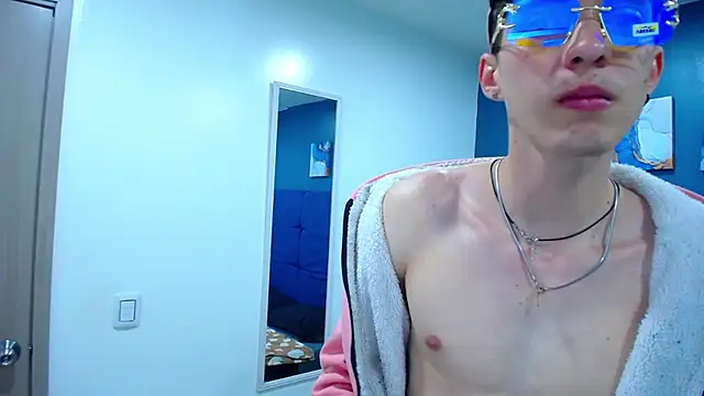 Jheampiiero online show from 10/23/25, 12:48