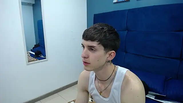 Jheampiiero online show from 10/18/25, 01:24