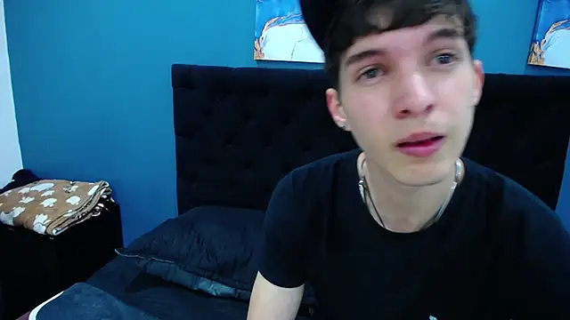 Jheampiiero online show from 11/04/25, 01:37