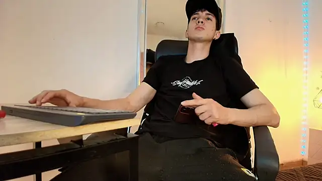 Jheampiiero online show from 03/06/26, 08:59