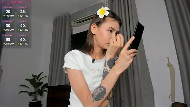 Amy Loveme online show from 11/19/25, 12:21