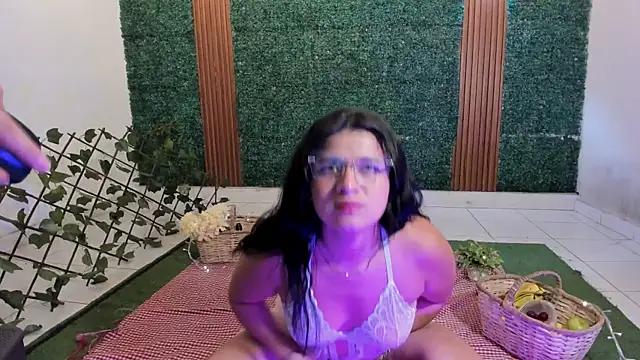 lanarios online show from 10/08/25, 06:04