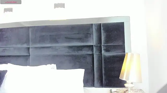 CarolineLee  online show from 03/24/26, 10:32