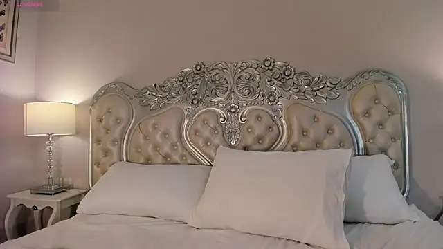 CarolineLee  online show from 01/12/26, 10:36