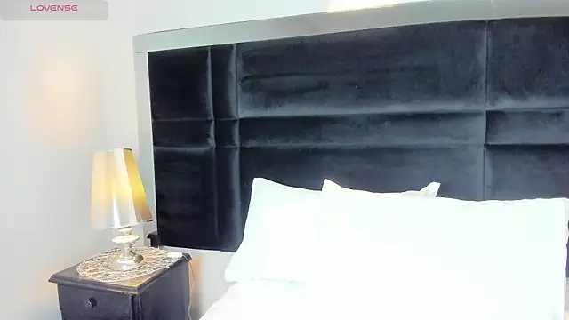 CarolineLee  online show from 03/20/26, 10:33