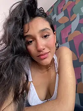 ValentiinaCruz online show from 10/10/25, 07:58