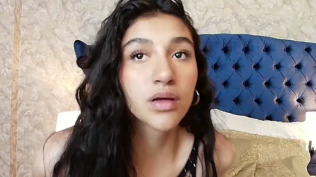 ValentiinaCruz online show from 11/17/25, 11:42