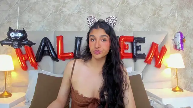 ValentiinaCruz online show from 11/01/25, 08:03