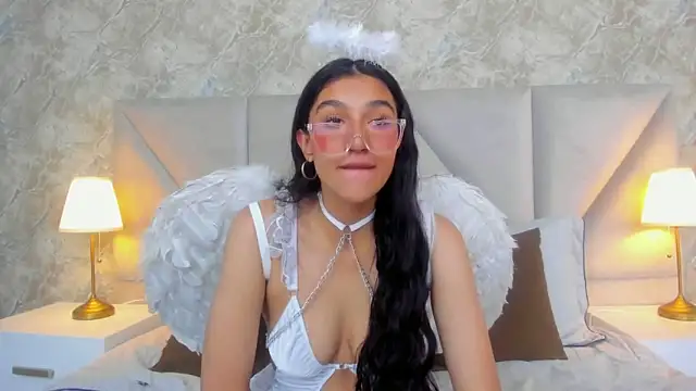 ValentiinaCruz online show from 10/30/25, 10:06