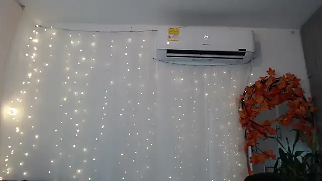 cristal aixa12 online show from 09/28/25, 07:21