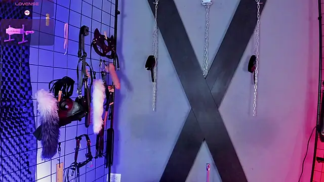 VictoryaLiah BDSM online show from 11/14/25, 10:41