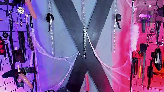 VictoryaLiah BDSM online show from 10/28/25, 10:47