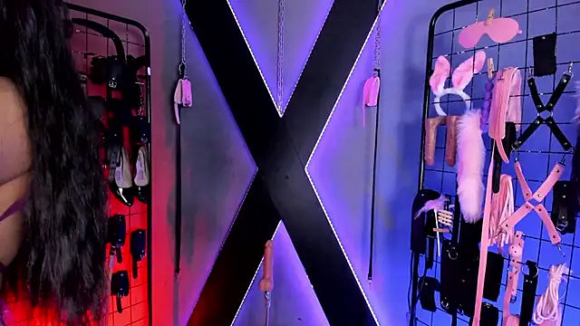 VictoryaLiah BDSM online show from 04/21/26, 10:55