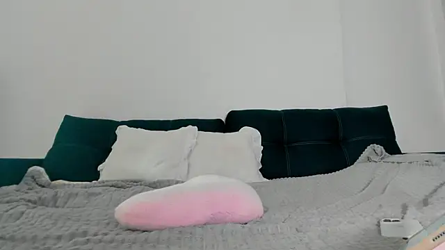 cuteleraay online show from 11/01/25, 08:14