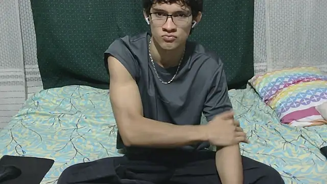 Snapshot of Samuel_Hills_II chatting on 02/17/26, 01:52 Samuel Hills II online show from 02/17/26, 01:52