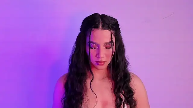 Megan Luxe online show from 02/11/26, 04:34