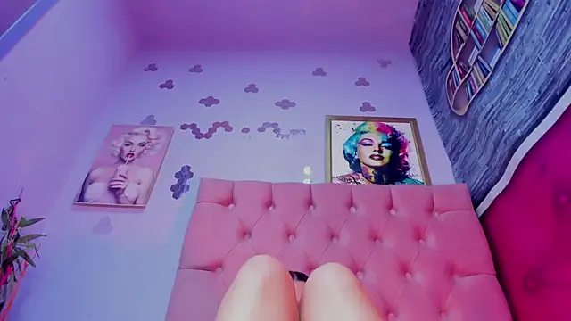 Megan Luxe online show from 11/30/25, 08:37