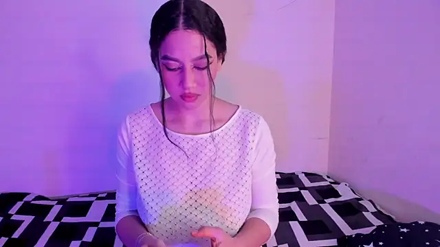 Megan Luxe online show from 02/07/26, 06:21