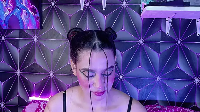 Megan Luxe online show from 10/05/25, 05:31