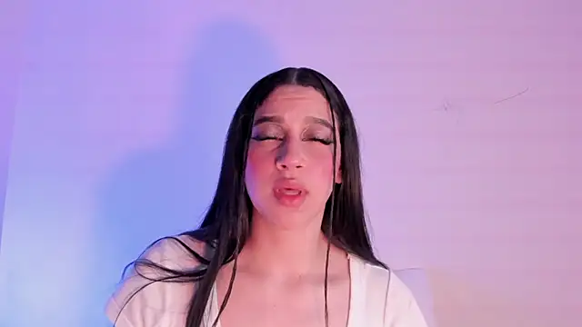 Megan Luxe online show from 04/19/26, 06:36