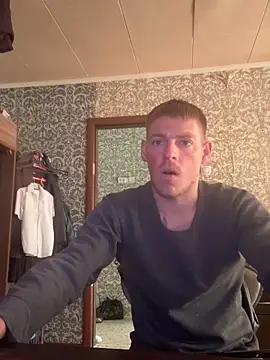 Snapshot of HairyJeffry chatting on 10/29/25, 03:27 HairyJeffry online show from 10/29/25, 03:27