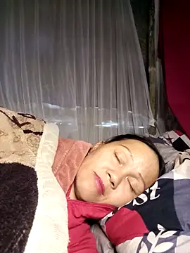 Snapshot of MaiHoa69 chatting on 11/19/25, 05:40 MaiHoa69 online show from 11/19/25, 05:40