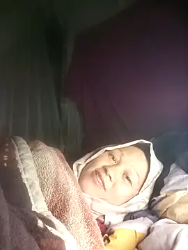 Snapshot of MaiHoa69 chatting on 12/18/25, 12:53 MaiHoa69 online show from 12/18/25, 12:53