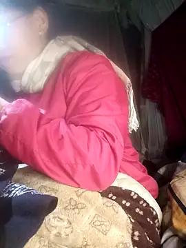 Snapshot of MaiHoa69 chatting on 12/18/25, 12:49 MaiHoa69 online show from 12/18/25, 12:49