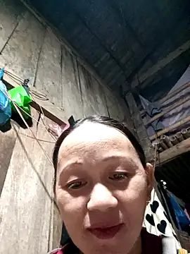 Snapshot of MaiHoa69 chatting on 10/24/25, 12:26 MaiHoa69 online show from 10/24/25, 12:26