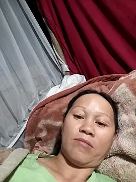 Snapshot of MaiHoa69 chatting on 11/05/25, 09:40 MaiHoa69 online show from 11/05/25, 09:40