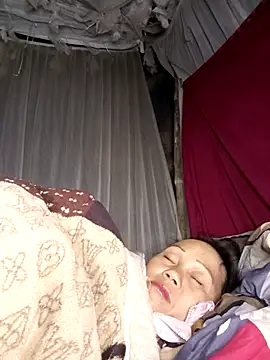 Snapshot of MaiHoa69 chatting on 12/02/25, 05:36 MaiHoa69 online show from 12/02/25, 05:36