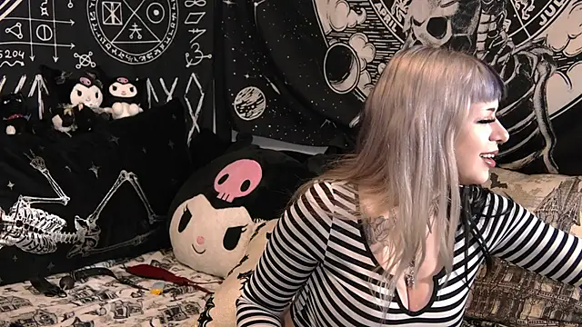 Paige Turner online show from 03/27/26, 01:14