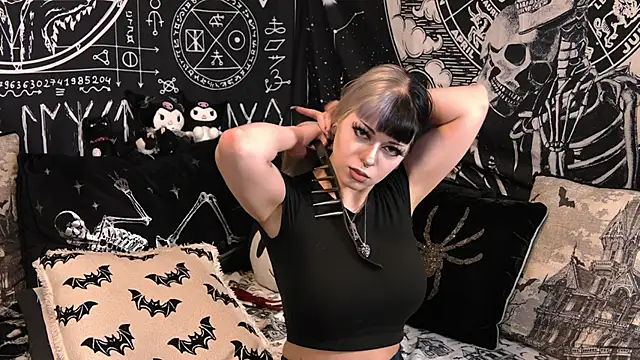 Paige Turner online show from 03/25/26, 09:03