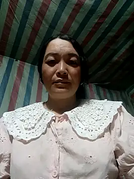 Bliss rose online show from 09/18/25, 11:19