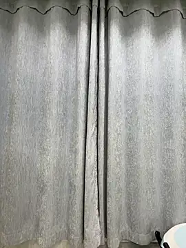 xiaoqiao ss online show from 12/17/25, 12:10