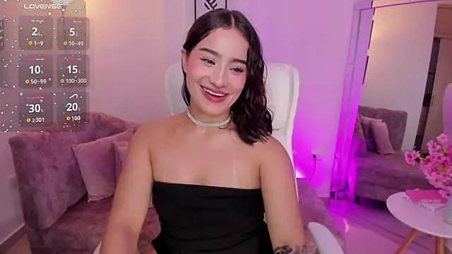 Saskia litt online show from 11/21/25, 08:46