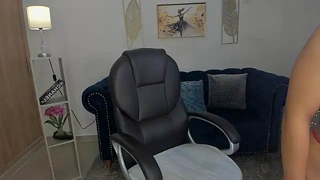 Saskia litt online show from 10/20/25, 04:36