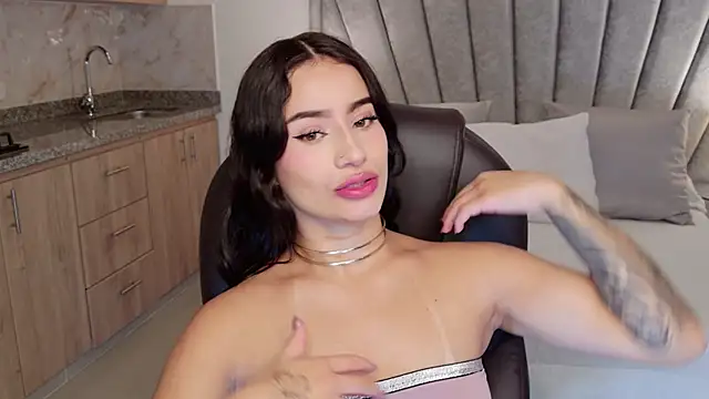 Saskia litt online show from 01/14/26, 04:05