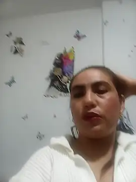 AddyStuart  online show from 11/18/25, 03:54