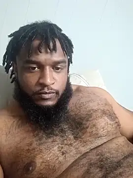 Snapshot of Longthickdick33 chatting on 09/28/25, 12:17 Longthickdick33 online show from 09/28/25, 12:17